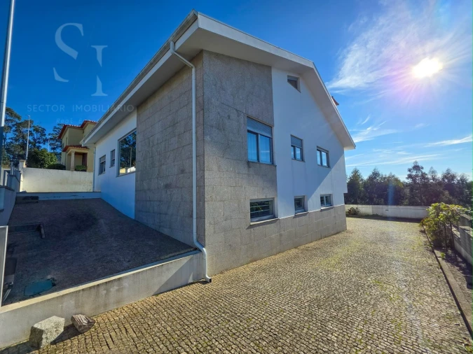 Moradia T4 para Venda em Paços de Ferreira Foto 4