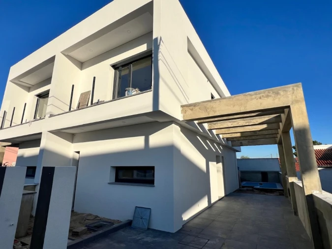 Moradia T2 para Venda em Fernao Ferro Foto 4