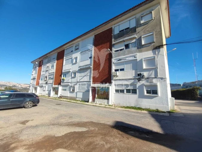 Apartamento T2 para Venda em Pontinha e Famões Foto 14