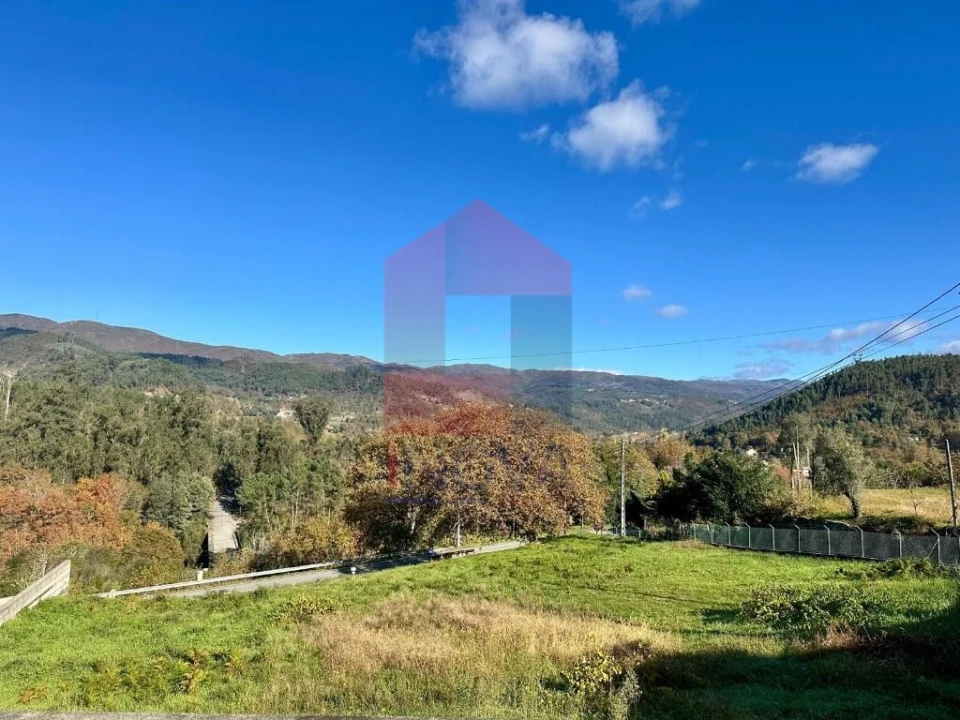 Terreno para Venda em Souto Foto 2