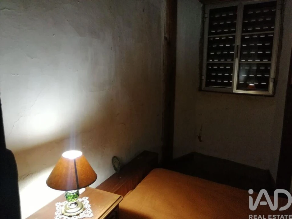 Moradia T4 para Venda em Alvares Foto 12