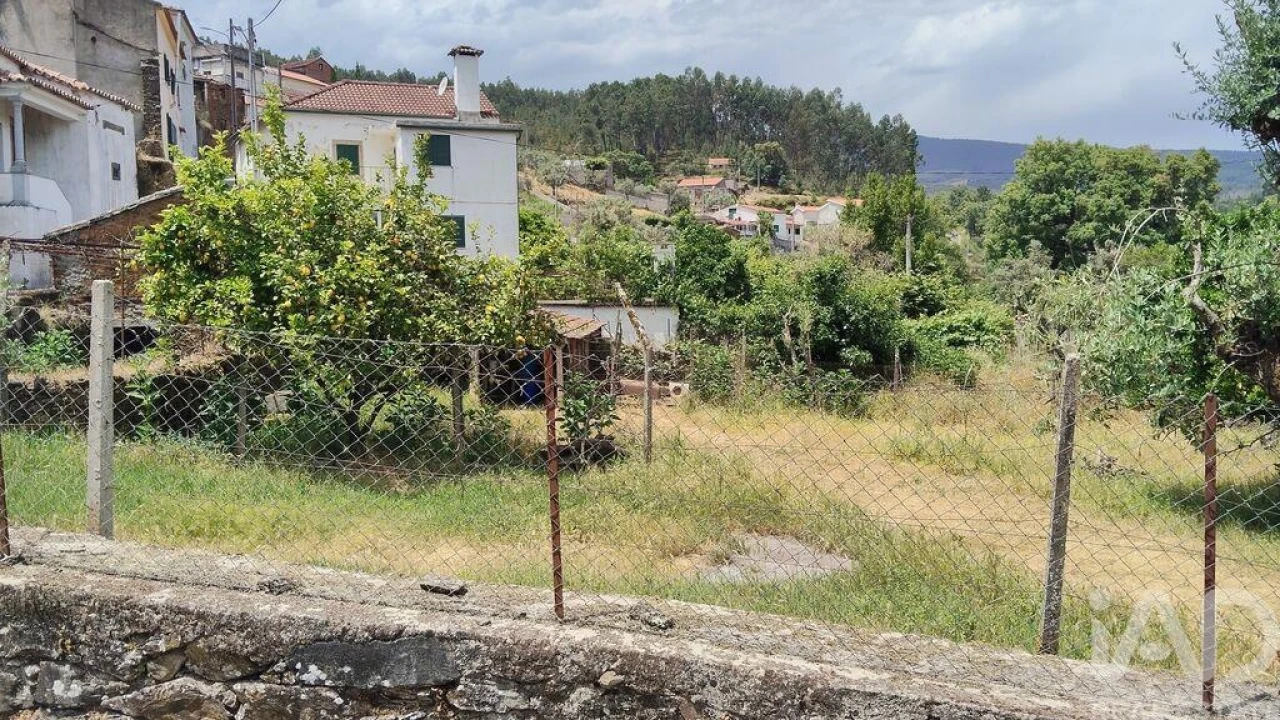 Moradia T4 para Venda em Alvares Foto 28