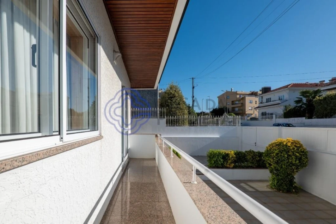 Moradia T5 para Venda em Mafamude e Vilar do Paraíso Foto 62