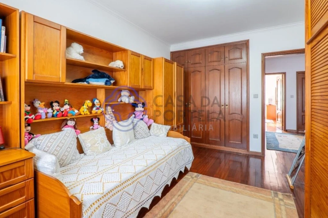 Moradia T5 para Venda em Mafamude e Vilar do Paraíso Foto 30