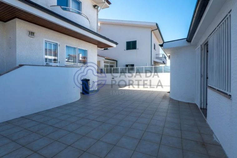 Moradia T5 para Venda em Mafamude e Vilar do Paraíso Foto 75