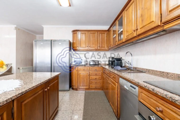 Moradia T5 para Venda em Mafamude e Vilar do Paraíso Foto 12