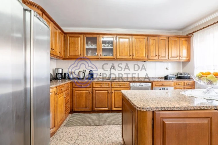 Moradia T5 para Venda em Mafamude e Vilar do Paraíso Foto 9