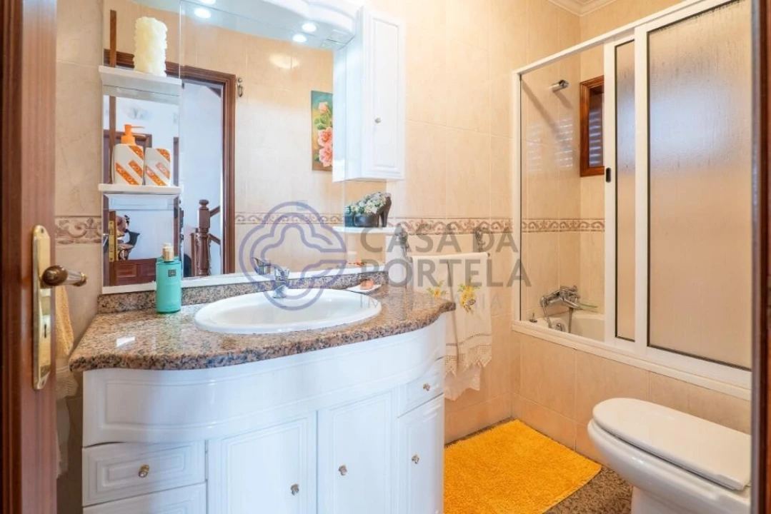 Moradia T5 para Venda em Mafamude e Vilar do Paraíso Foto 23