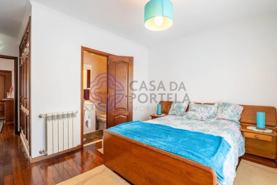 Moradia T5 para Venda em Mafamude e Vilar do Paraíso Foto 104