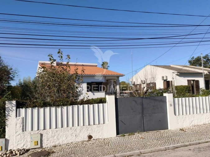 Moradia T3 para Venda em Azeitão (São Lourenço e São Simão) Foto 2