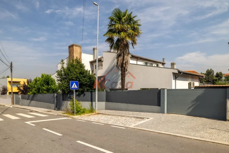 Moradia T4 para Venda em Gondomar (São Cosme), Valbom e Jovim Foto 3