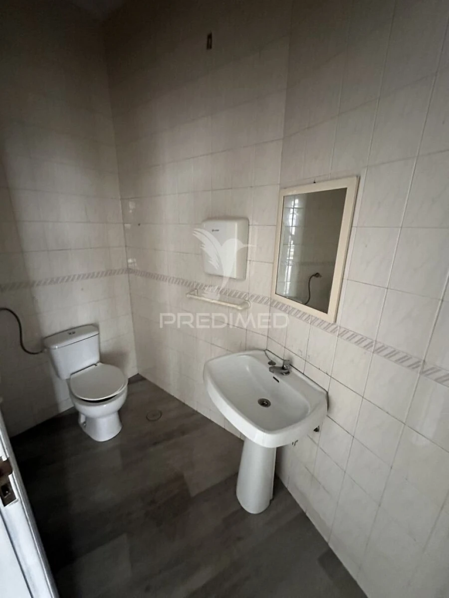 Loja para Arrendamento em Leiria, Pousos, Barreira e Cortes Foto 5