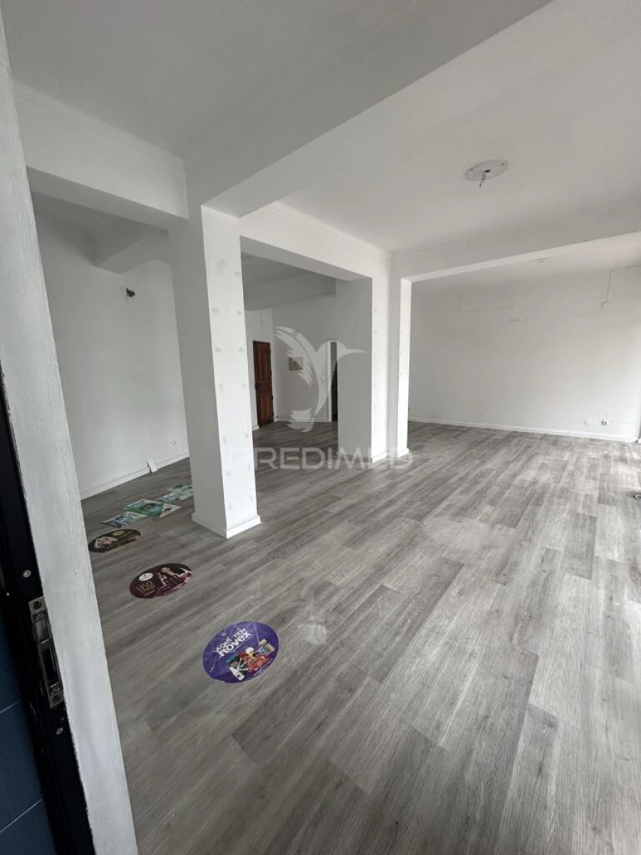 Loja para Arrendamento em Leiria, Pousos, Barreira e Cortes Foto 3