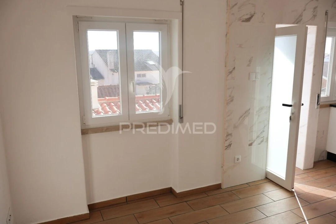 Apartamento T1 para Venda em São Martinho do Porto Foto 14