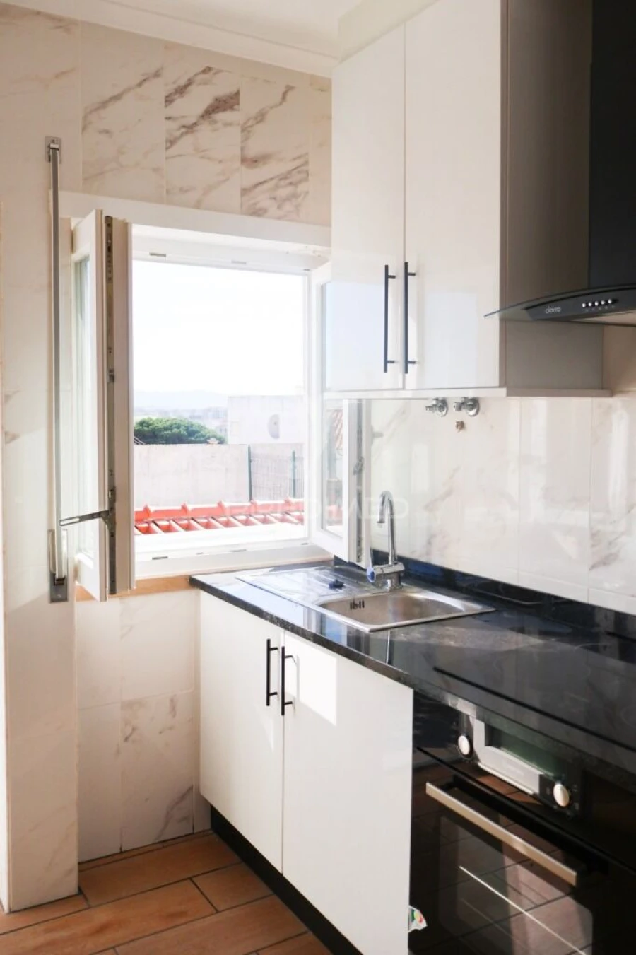 Apartamento T1 para Venda em São Martinho do Porto Foto 17