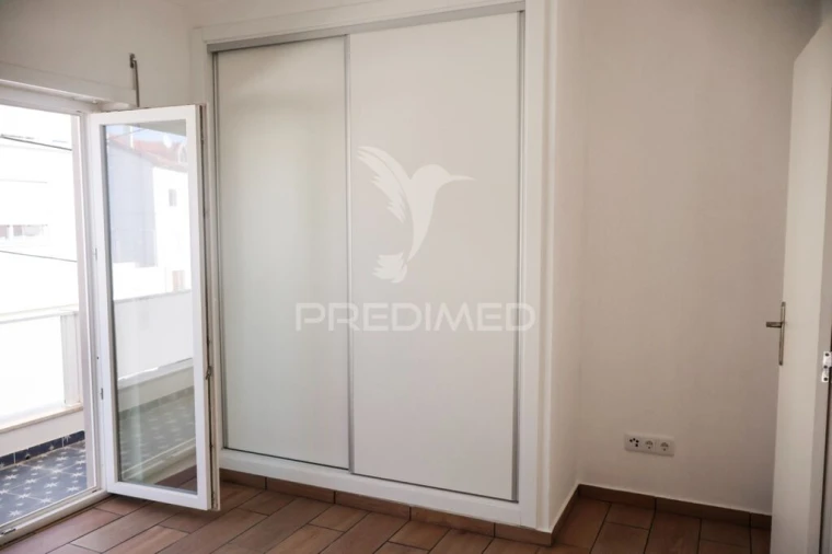 Apartamento T1 para Venda em São Martinho do Porto Foto 11