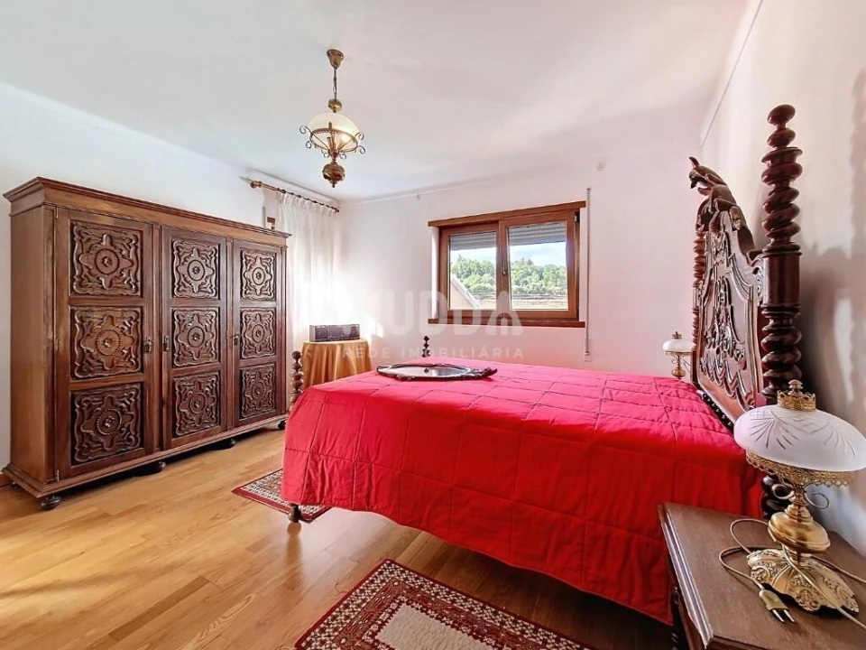 Moradia T5 para Venda em Sé, Santa Maria e Meixedo Foto 9