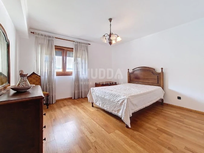 Moradia T5 para Venda em Sé, Santa Maria e Meixedo Foto 8