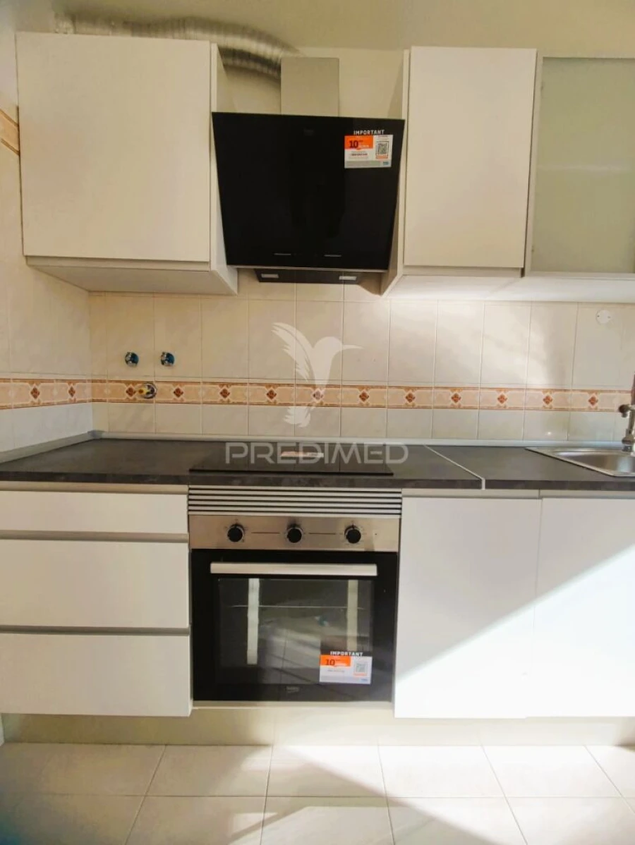 Apartamento T2 para Venda em Algueirão-Mem Martins Foto 11