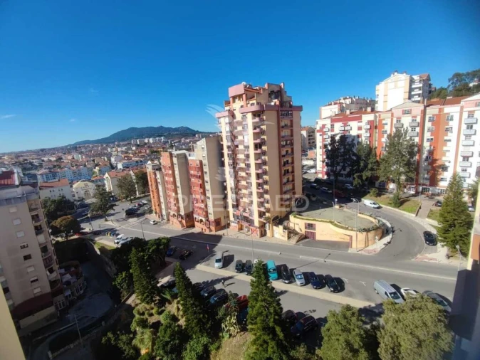 Apartamento T2 para Venda em Algueirão-Mem Martins Foto 17