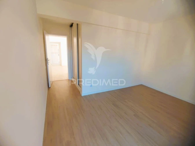 Apartamento T2 para Venda em Algueirão-Mem Martins Foto 9