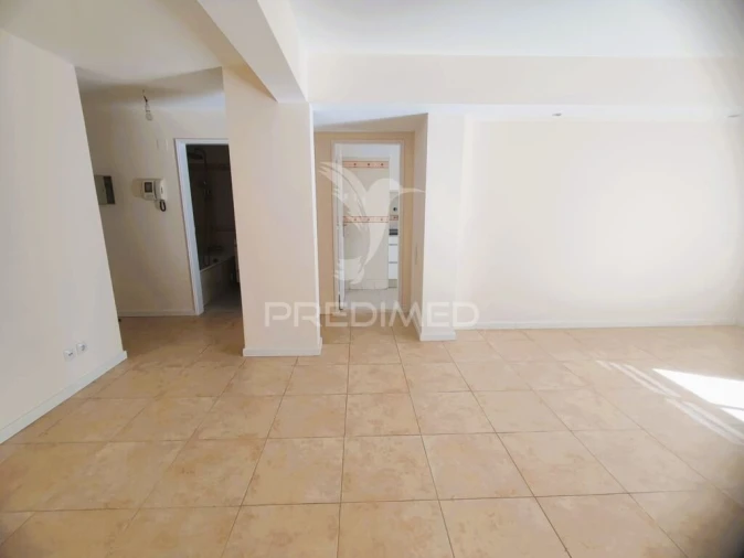 Apartamento T2 para Venda em Algueirão-Mem Martins Foto 6
