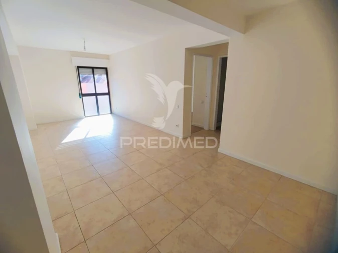 Apartamento T2 para Venda em Algueirão-Mem Martins Foto 7