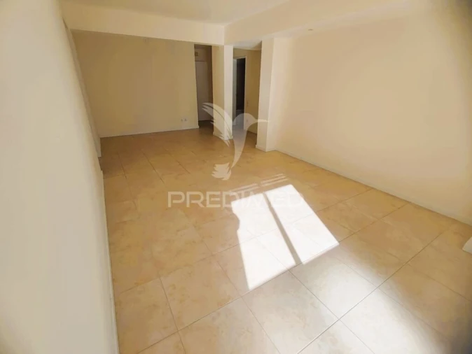 Apartamento T2 para Venda em Algueirão-Mem Martins Foto 5