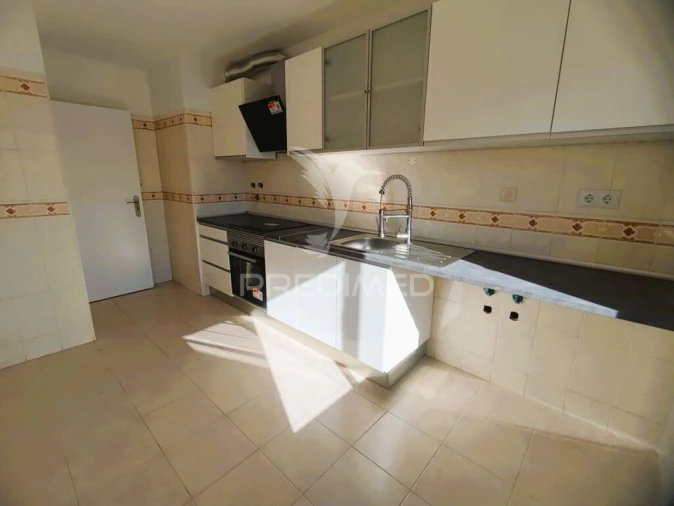 Apartamento T2 para Venda em Algueirão-Mem Martins Foto 13