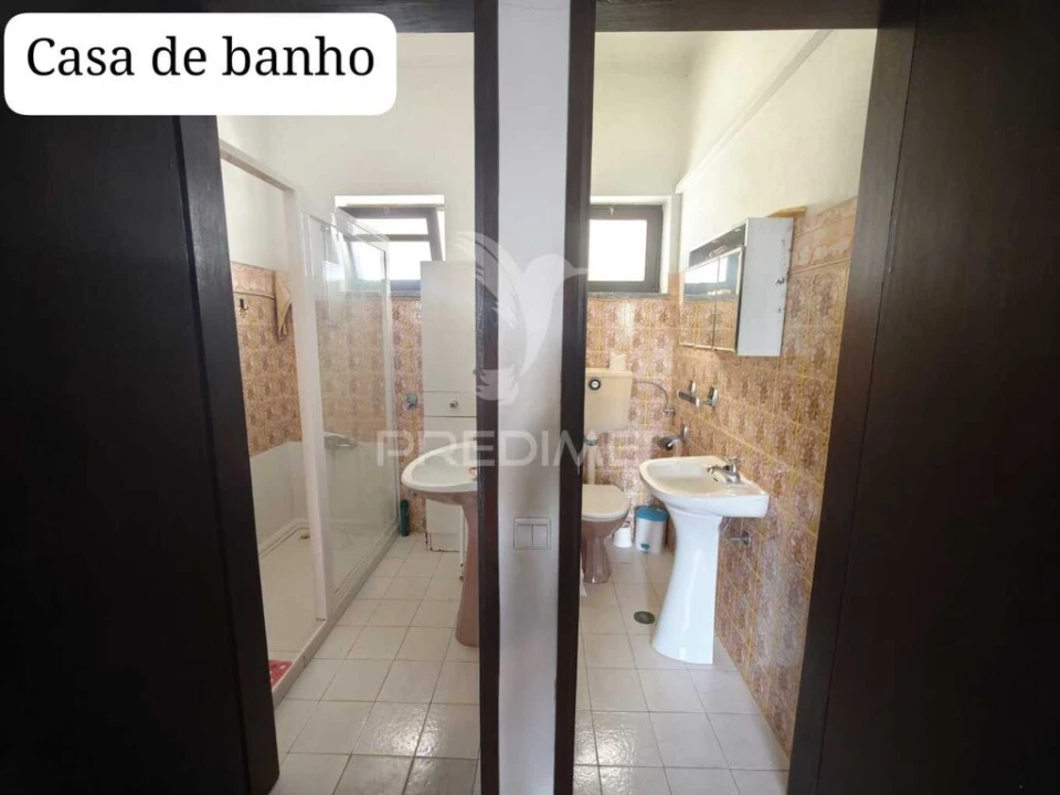 Moradia T3 para Venda em Guia Foto 9