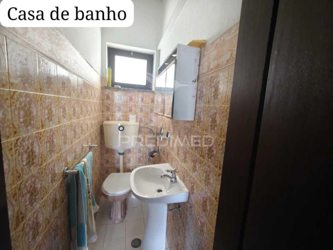 Moradia T3 para Venda em Guia Foto 7