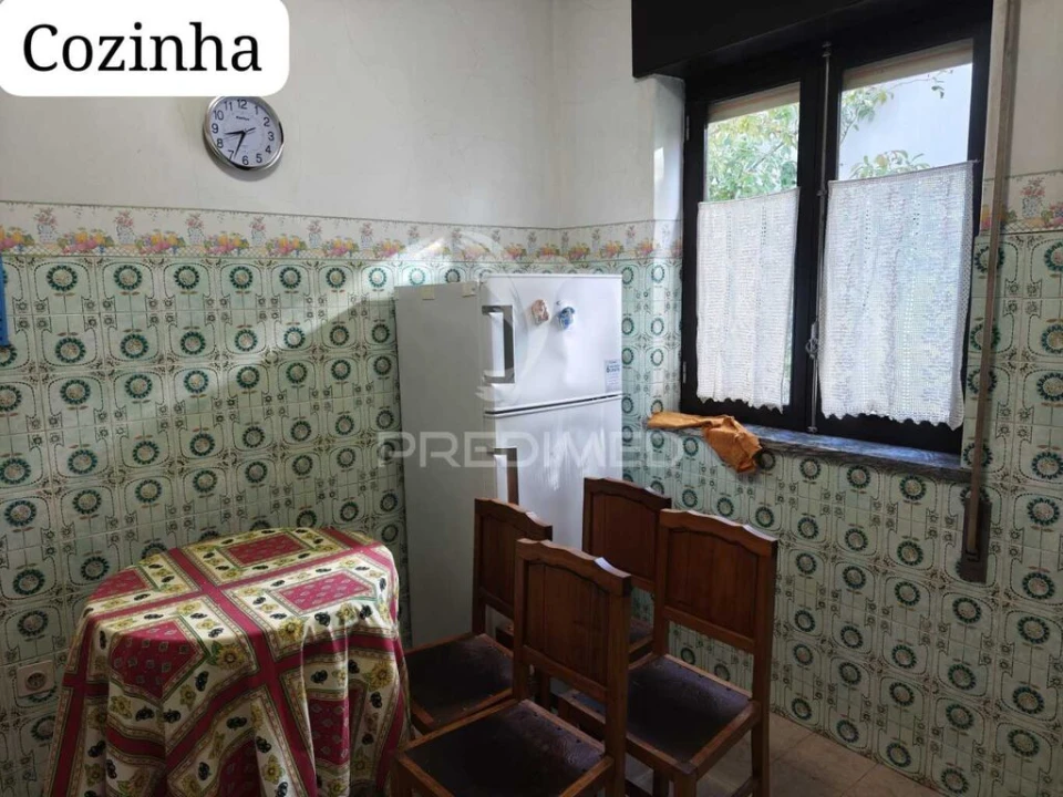 Moradia T3 para Venda em Guia Foto 11