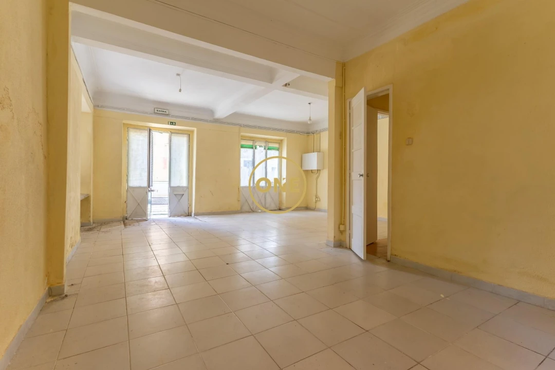 Loja para Venda em Falagueira-Venda Nova Foto 4