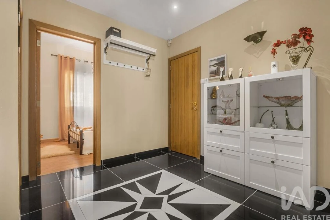 Apartamento T2 para Venda em Nazare Foto 9
