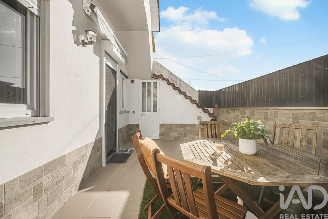 Apartamento T2 para Venda em Nazare Foto 1