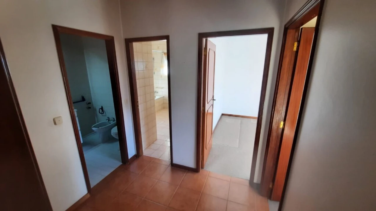 Apartamento T3 para Venda em Rio Tinto Foto 12