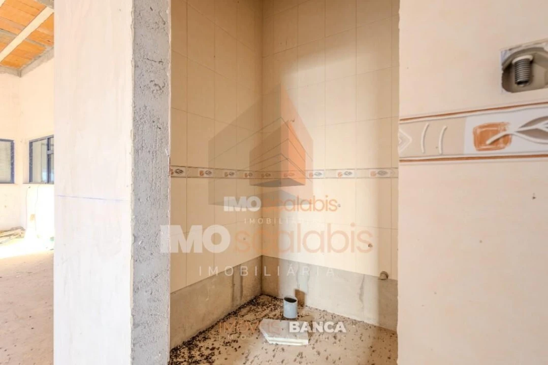 Armazém para Venda em Alpiarça Foto 32