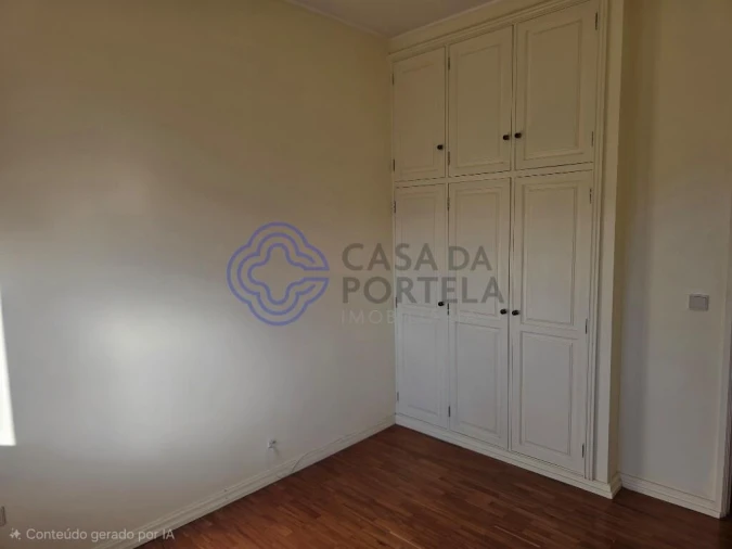 Apartamento T4 para Venda em Espinho Foto 14