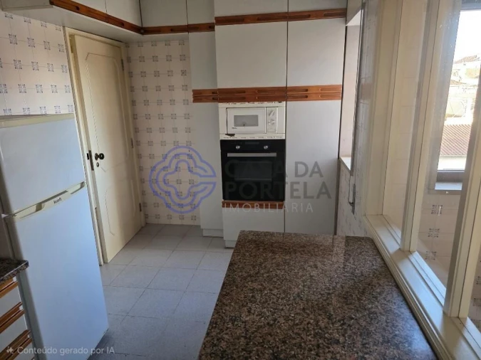 Apartamento T4 para Venda em Espinho Foto 6