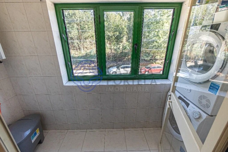 Apartamento T2 para Venda em Fânzeres e São Pedro da Cova Foto 13