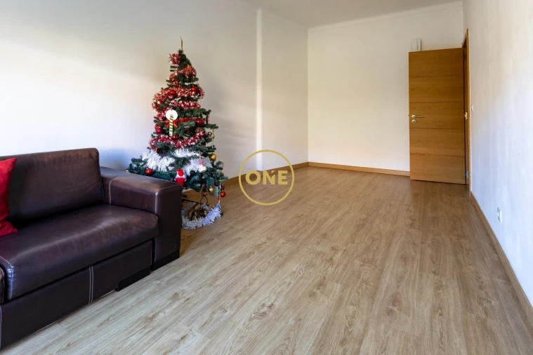 Apartamento T2 para Venda em Falagueira-Venda Nova Foto 1