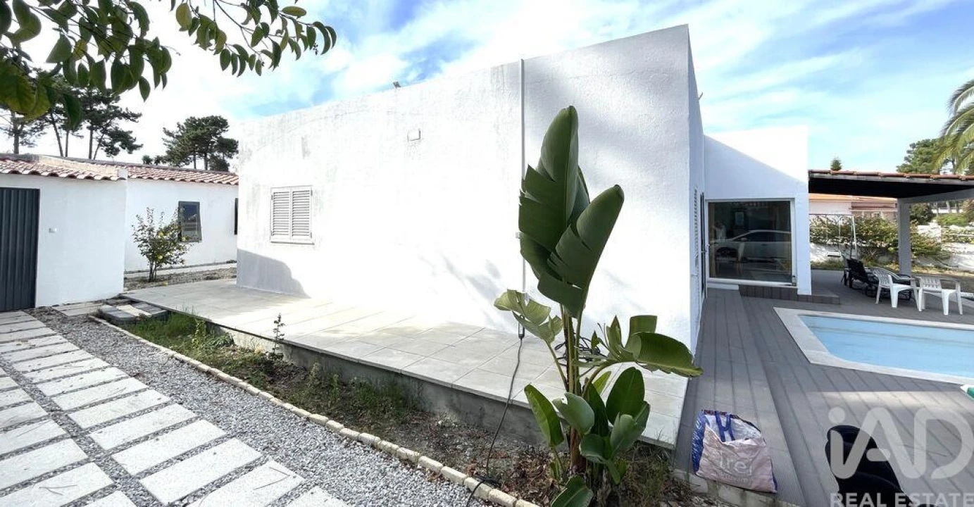 Moradia T3 para Venda em Corroios Foto 12