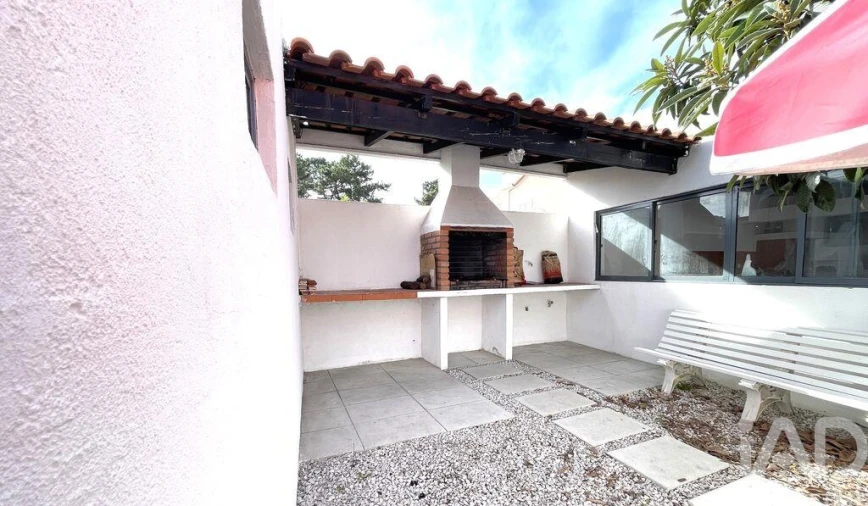 Moradia T3 para Venda em Corroios Foto 7