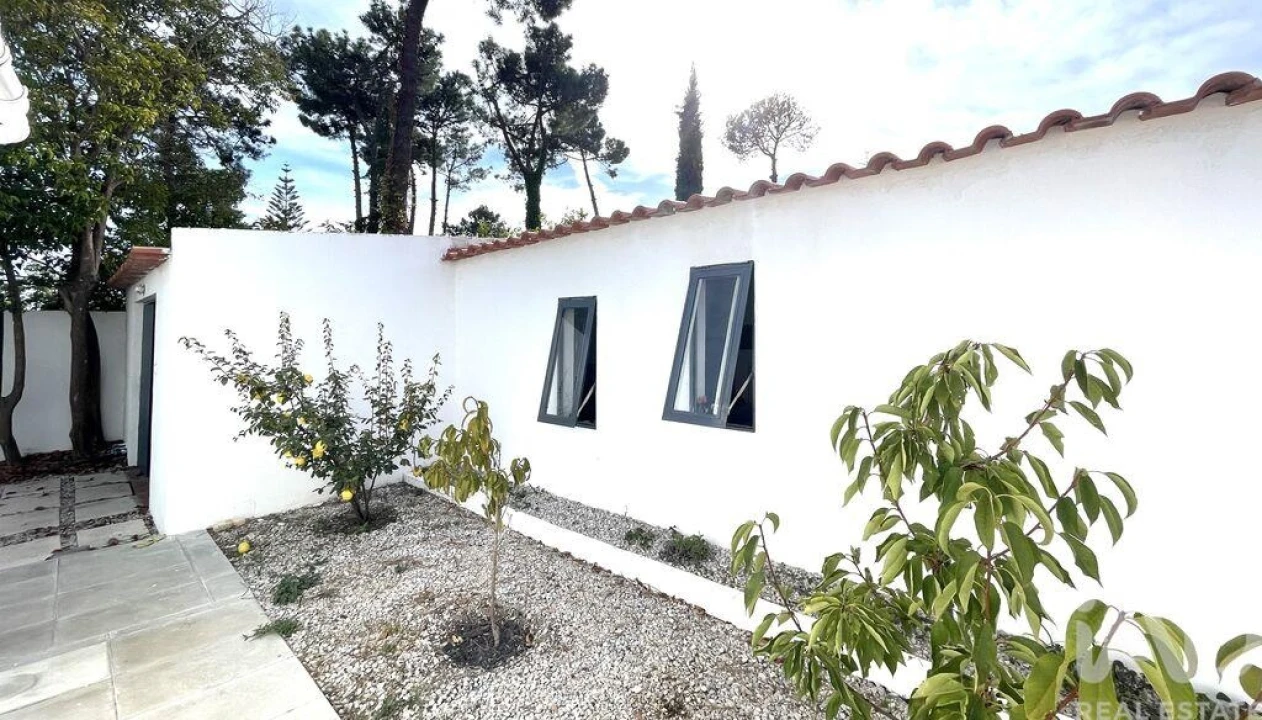 Moradia T3 para Venda em Corroios Foto 8