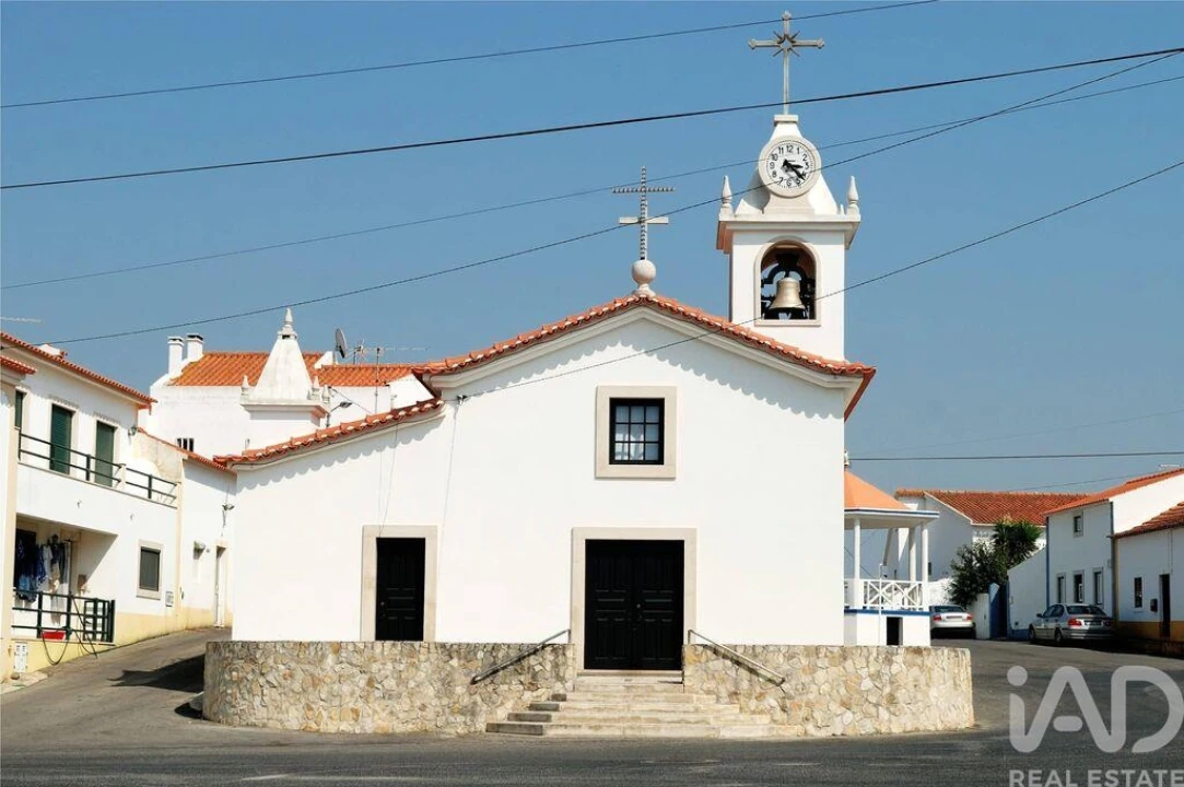 Moradia T4 para Venda em Santa Maria, São Pedro e Sobral da Lagoa Foto 19