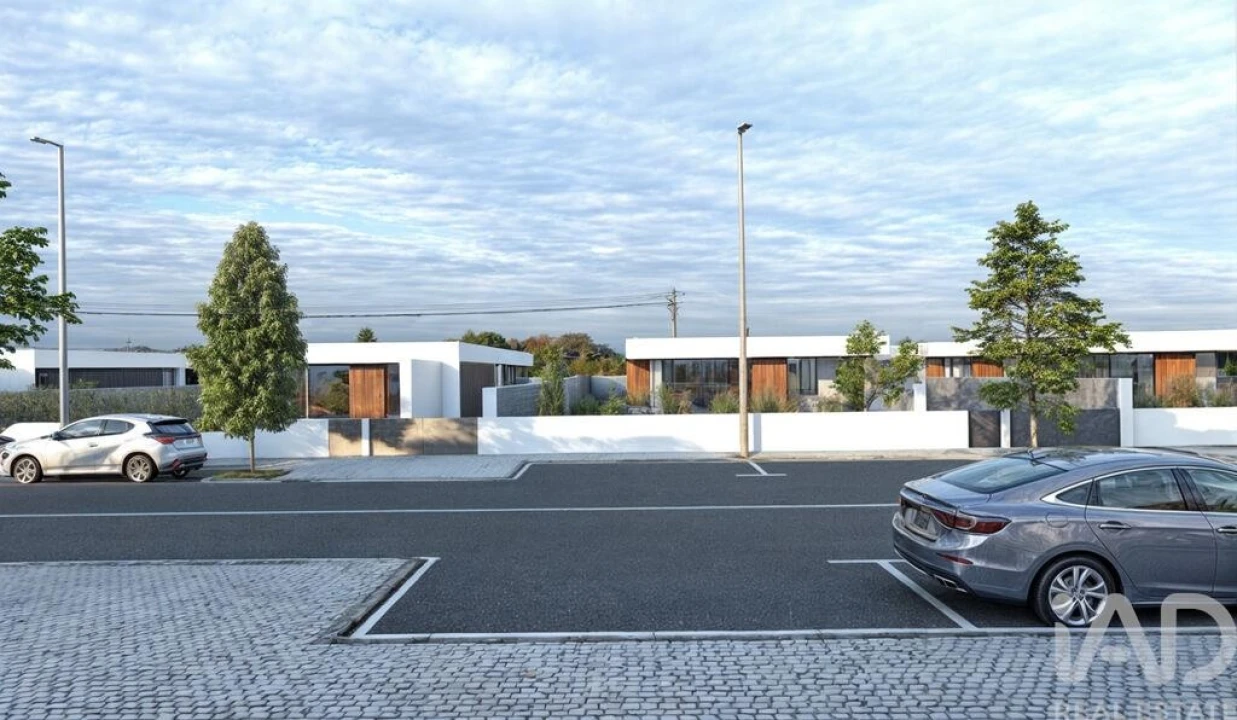 Moradia T4 para Venda em Santa Maria, São Pedro e Sobral da Lagoa Foto 16