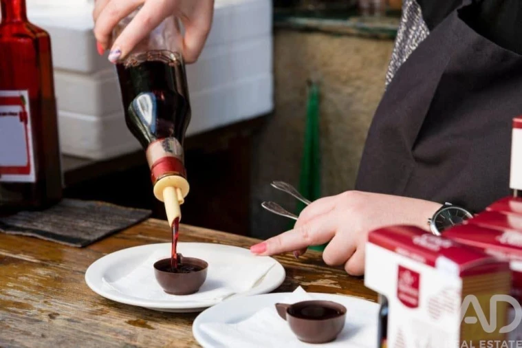 Moradia T4 para Venda em Santa Maria, São Pedro e Sobral da Lagoa Foto 24