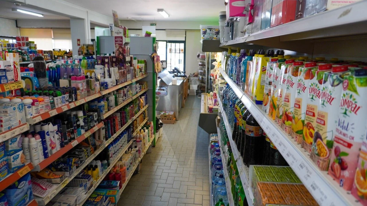 Loja para Trespasse em Nine Foto 17