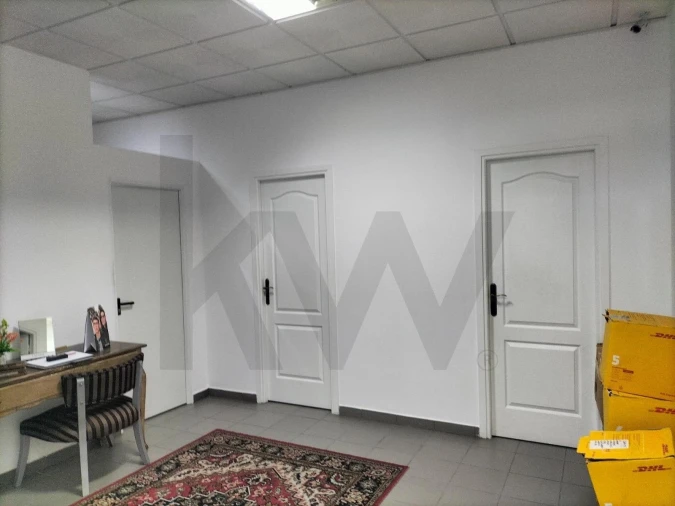 Loja para Arrendamento em Albufeira e Olhos de Água Foto 9