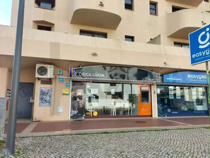 Loja para Arrendamento em Albufeira e Olhos de Água Foto 2